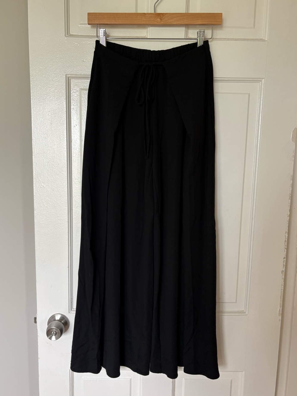 OGL Wide-Leg Palazzo Pants in Black - Picture 4 of 7